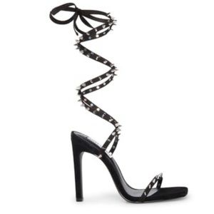 Original size is 7.5 but they run very small